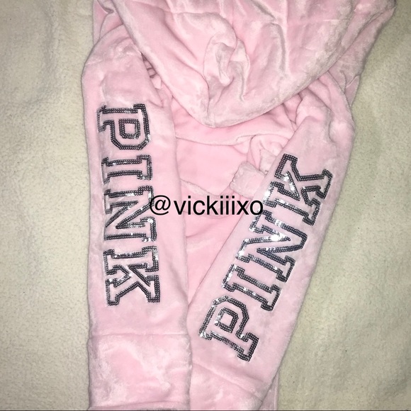 Victoria’s Secret bling robe - Picture 3 of 5